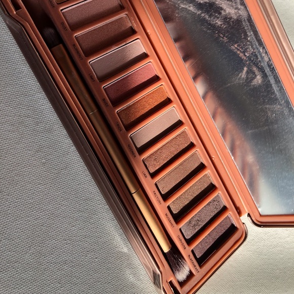 Eye shadow combo - Picture 10 of 14